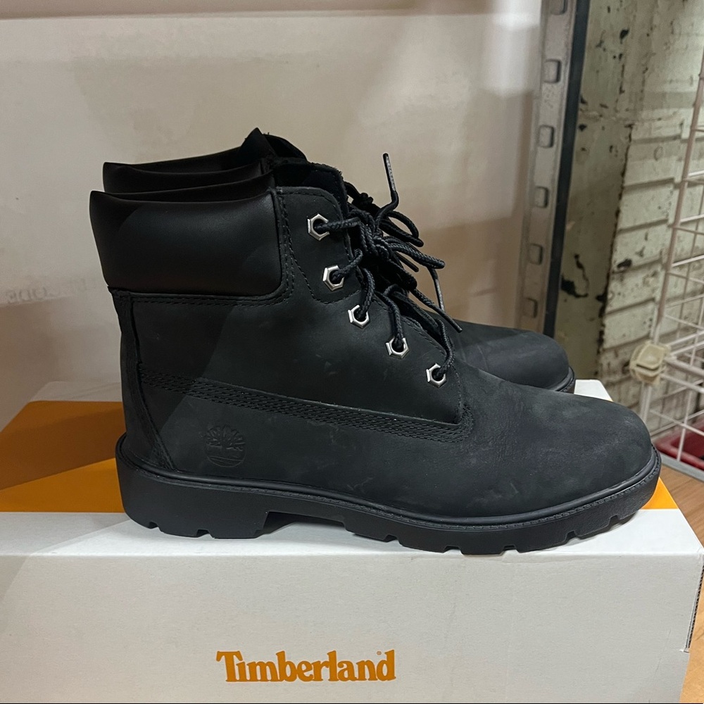 Timberland 6” lace up boot, juniors 4, women’s 5.5/6, European 36